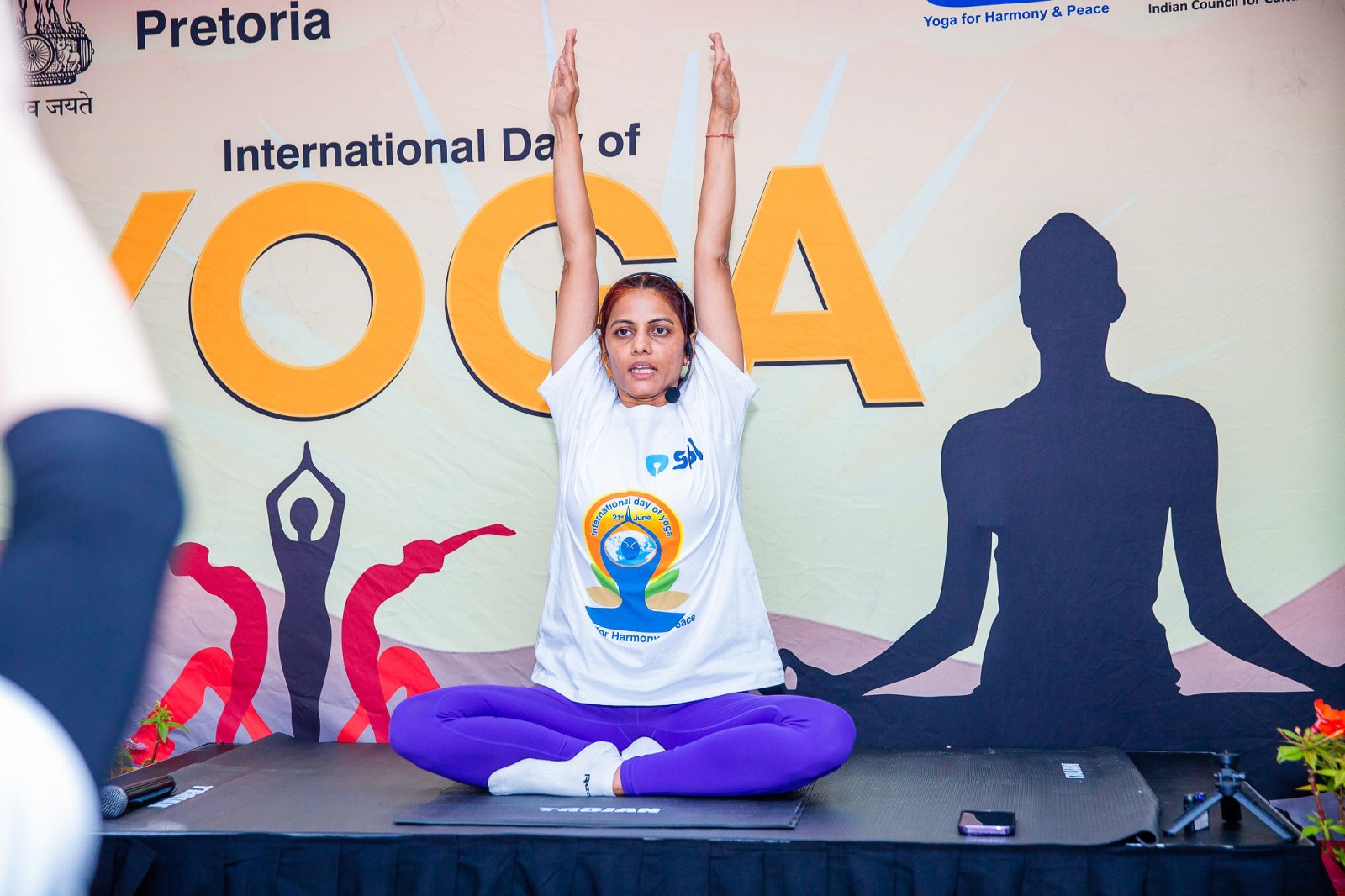 The High Commission of India, Pretoria organised the “Curtain Raiser Event” a 30 Days to the 11th International Day of Yoga on 21st May 2025 at India House.  The members of the International Diplomatic Spouses Association in South Africa (IDSA), members of various Yoga Institutes, and members of the Indian Diaspora attended the curtain-raiser event to celebrate and embrace the ancient Indian practice of Yoga and discover its transformative power for the body, mind, and spirit.