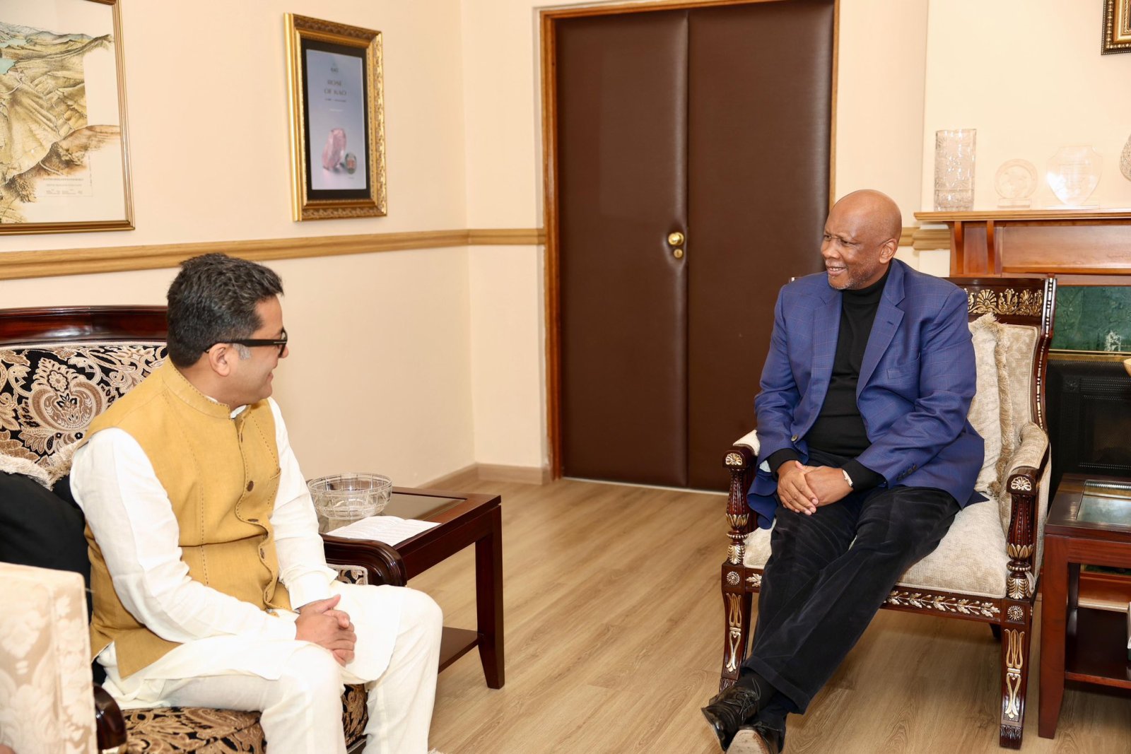 During his visit to the Kingdom of Lesotho, the Hon. Minister of State for External Affairs, Shri Pabitra Margherita called on His Majesty King Letsie III of Lesotho in Maseru, and conveyed greetings of President Droupadi Murmu & Prime Minister Shri  Narendra Modi ji.