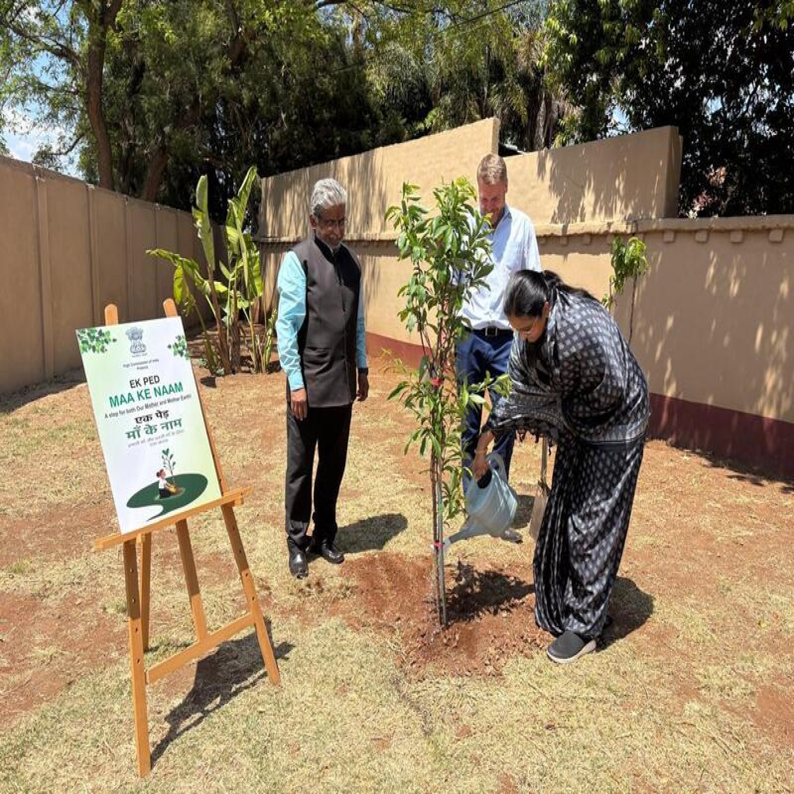 As part of the thematic activities organized by the High Commission of India during the special period (Sep 15 to Oct 02, 2025), Deputy High Commissioner, Ms. Banu Prakash and Mr. Grant Tate, Director of North American International School,  planted saplings under the theme “Ek Ped Maa Ke Naam” in the premises of North American School (NAIS), Pretoria, South Africa.